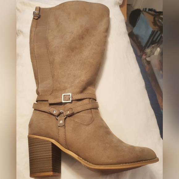 Shoes - Tan Brown Knee Harness Wide Calf Heeled Boot Size 10